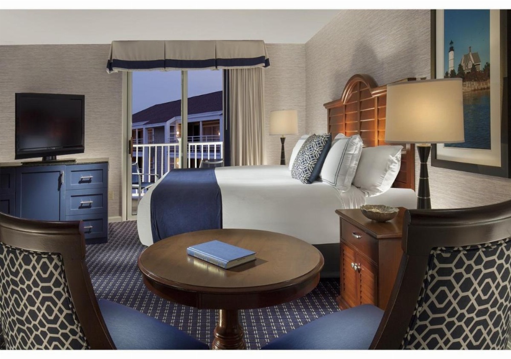 Hyannis Harbor Hotel Image 19
