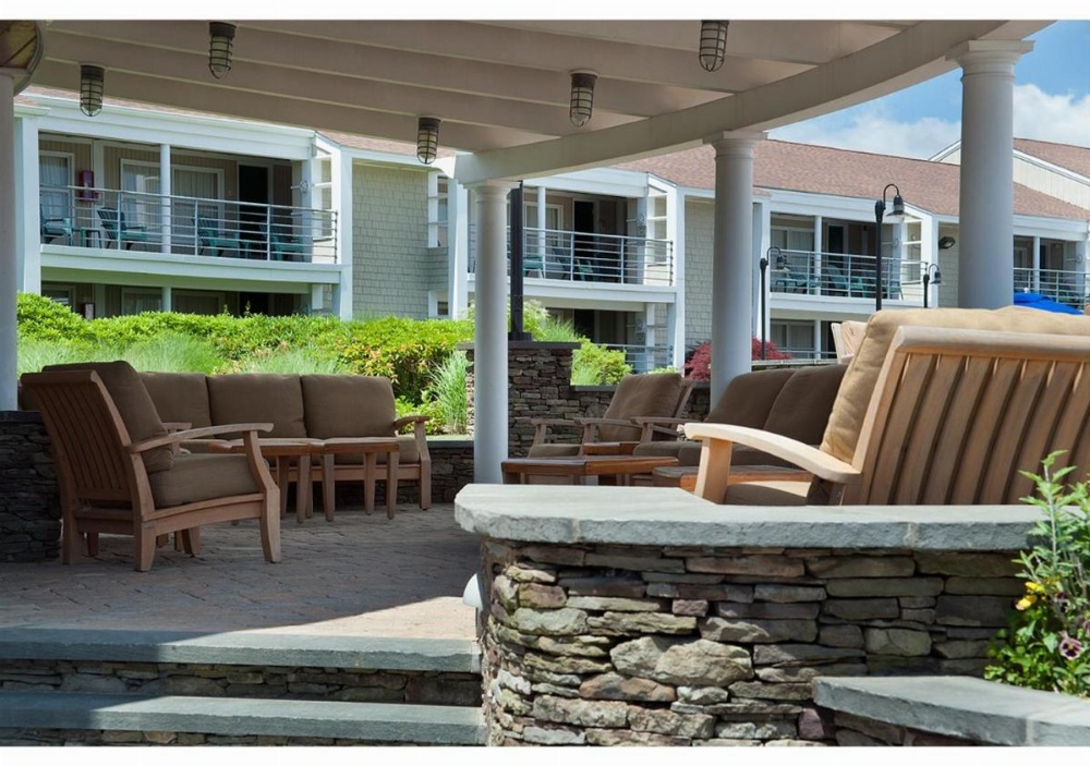 Hyannis Harbor Hotel Image 23